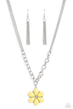Load image into Gallery viewer, Paparazzi Dazzling Dahlia - Yellow Necklace