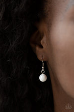Load image into Gallery viewer, Paparazzi Dream Pop - White Necklace
