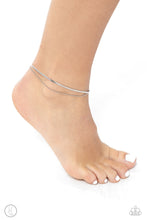 Load image into Gallery viewer, Paparazzi Glistening Gauge - Silver Anklet
