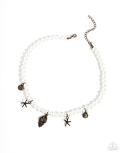 Load image into Gallery viewer, Paparazzi Beachcomber Beauty - Brass Necklace
