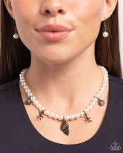 Load image into Gallery viewer, Paparazzi Beachcomber Beauty - Brass Necklace
