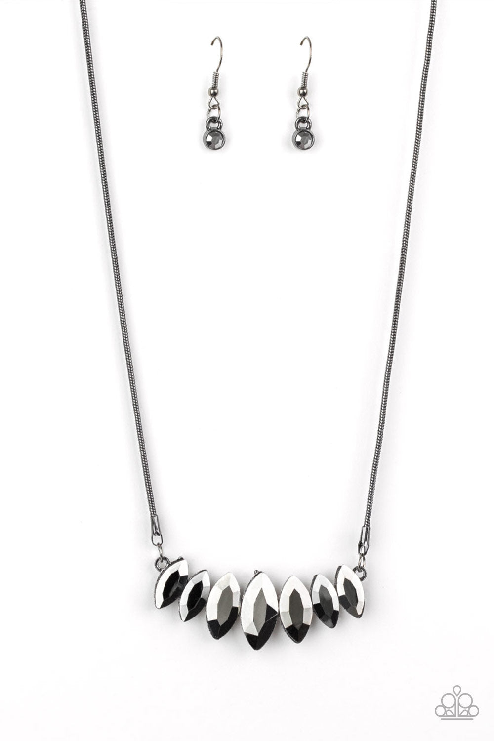Paparazzi Leading Lady - Black Hematite Necklace