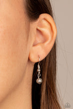 Load image into Gallery viewer, Paparazzi Vintage Gardens - Blue Necklace
