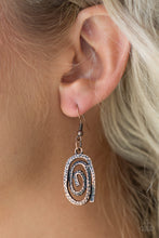 Load image into Gallery viewer, Paparazzi My Cave Is Your Cave - Copper Necklace
