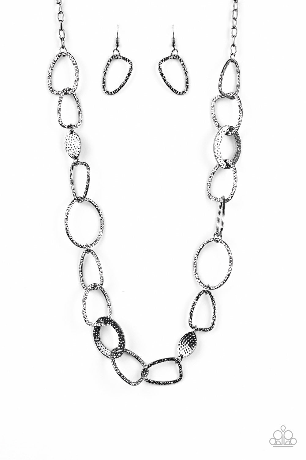 Metro Nouveau - Black Necklace Paparazzi