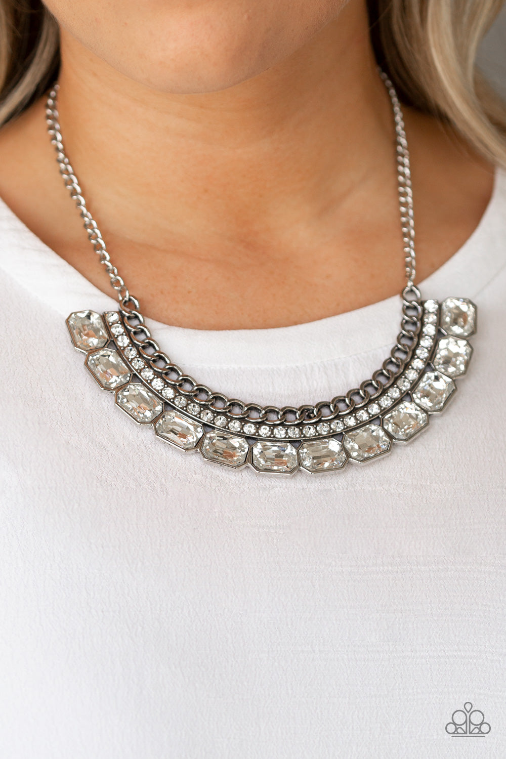 Paparazzi Killer Knockout - White Rhinestone Necklace