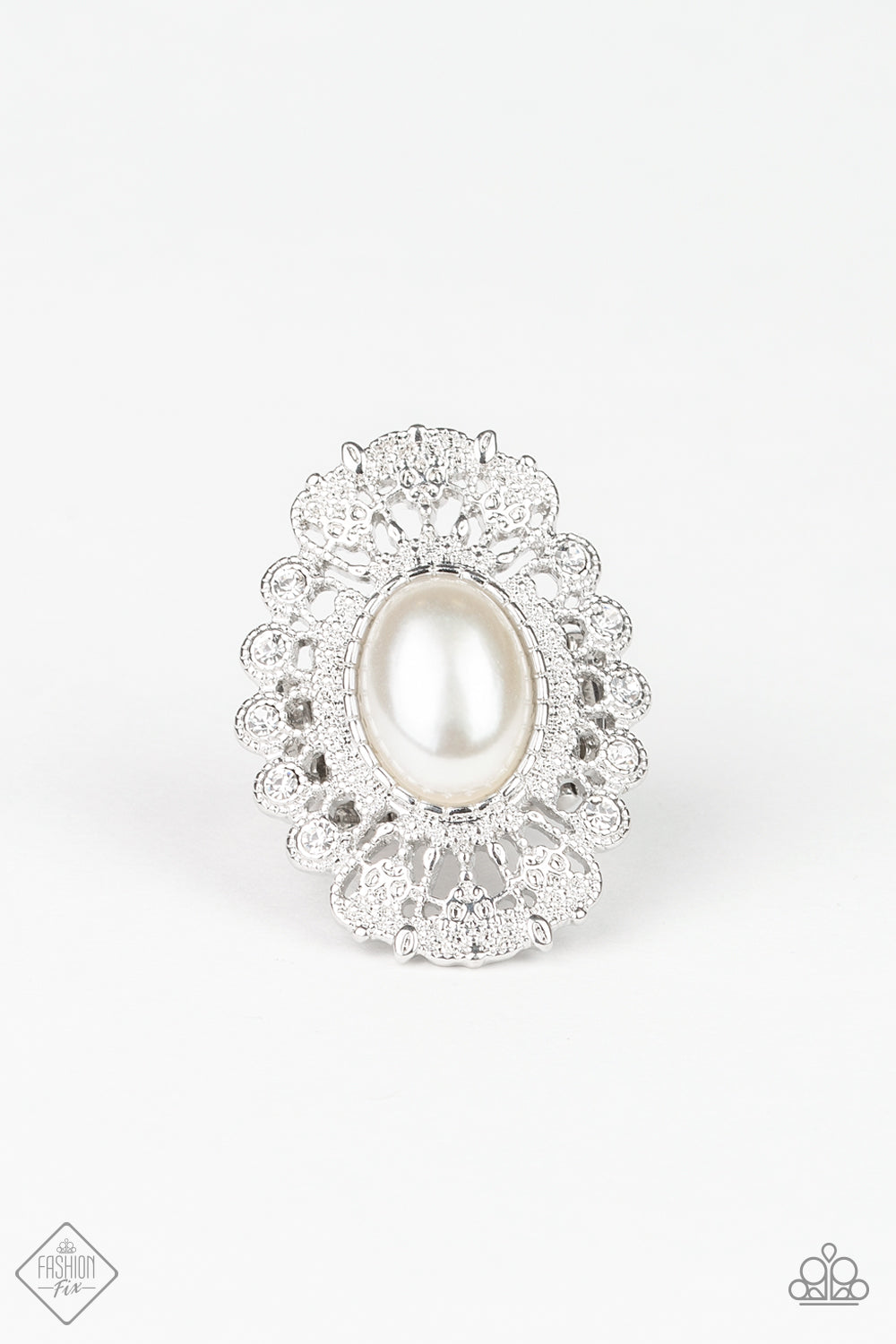 Radiantly Regal Peal Ring Paparazzi