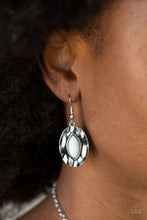 Load image into Gallery viewer, Paparazzi Terra Color - White Necklace
