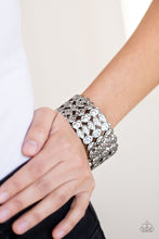 Load image into Gallery viewer, Paparazzi Tectonic Texture - Black Hammered Bracelet
