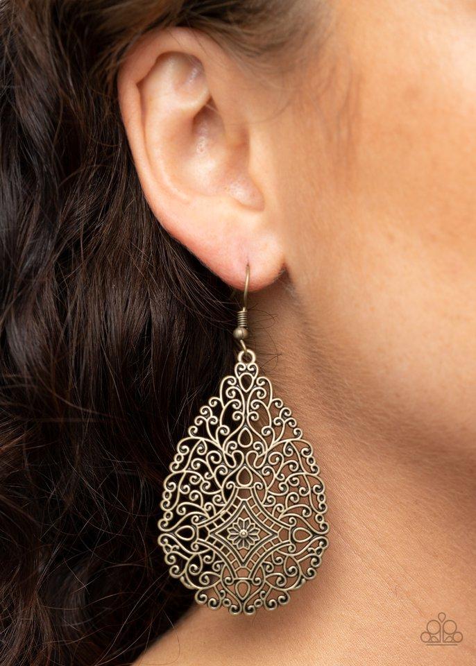 Napa Valley Vintage - Brass Earring Paparzzi