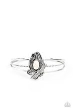 Load image into Gallery viewer, Sahara Solstice - White Stone Bracelet Paparazzi
