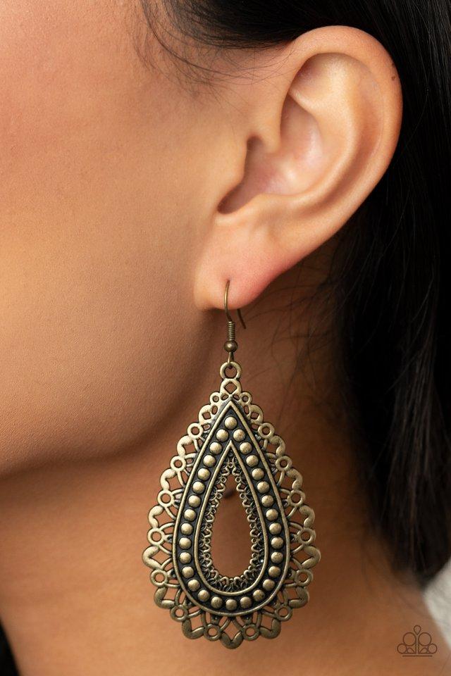 Texture Garden - Brass Earring Paparazzi
