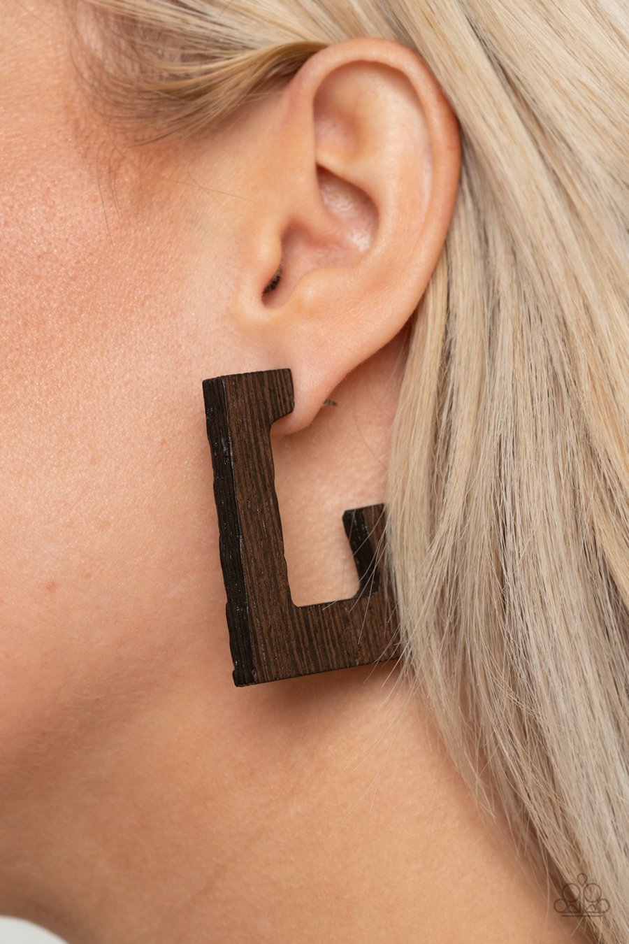 THE GIRL NEXT OUTDOOR - BROWN WOOD  HOOP EARRINGS PAPARAZZI