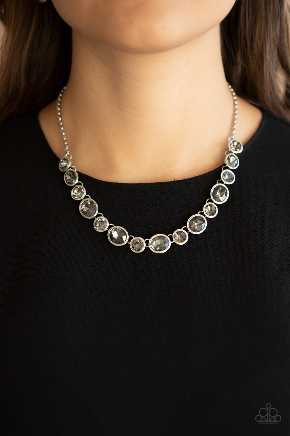 Paparazzi Girls Gotta Glow - Silver Necklace