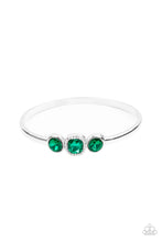 Load image into Gallery viewer, Paparazzi Royal Demands - Green Bracelet
