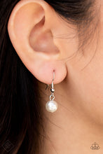 Load image into Gallery viewer, Royally Ever After Pear Necklace Paparazzi
