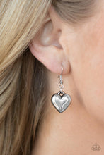 Load image into Gallery viewer, Paparazzi Chicly Cupid - Silver Necklace
