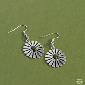 Paparazzi Delectably Daisy - Green Earring