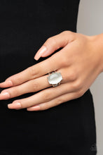 Load image into Gallery viewer, Paparazzi Enchantingly Everglades - White Ring
