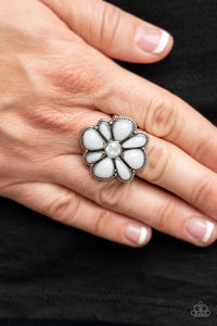 Paparazzi Meadow Mystique  - White Ring