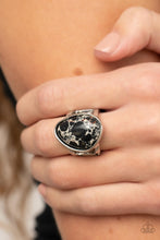 Load image into Gallery viewer, Paparazzi Earth Hearth - Black Ring
