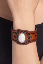 Load image into Gallery viewer, Paparazzi Badlands Rover - White Stone Bracelet
