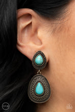 Load image into Gallery viewer, Paparazzi Country Soul - Brass Clip On Earring

