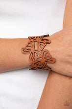 Load image into Gallery viewer, Paparazzi Butterfly Breeze - Brown Leather Bracelet
