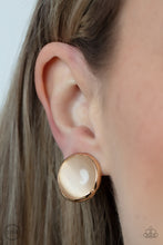 Load image into Gallery viewer, Paparazzi Cool Pools - Gold Clip On Earring
