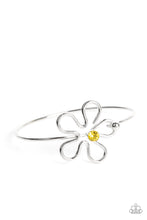 Load image into Gallery viewer, Paparazzi Floral Innovation - Yellow Bracelet
