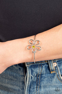 Paparazzi Floral Innovation - Yellow Bracelet