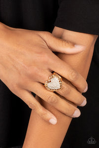 Paparazzi Romantic Escape - Gold Ring