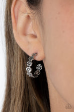 Load image into Gallery viewer, Paparazzi Floral Fad - Silver Earring
