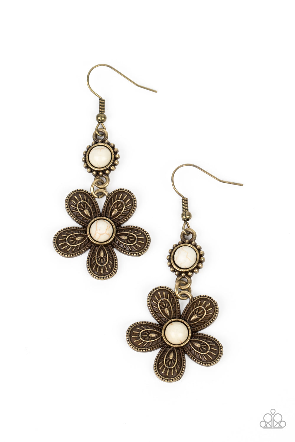 Paparazzi Free-Spirited Flourish - Brass Earring