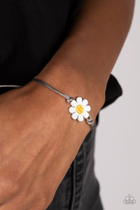 Paparazzi DAISY Little Thing - Silver Urban Bracelet