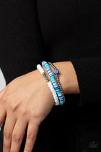 Load image into Gallery viewer, Paparazzi EYE Have A Dream - Blue Bracelet
