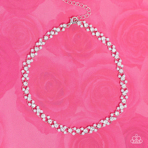 Paparazzi Classy Couture - Silver Pearl Necklace