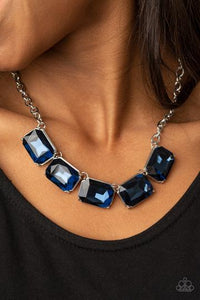 DEEP FREEZE DIVA - BLUE GEM SHORT NECKLACE - PAPARAZZI