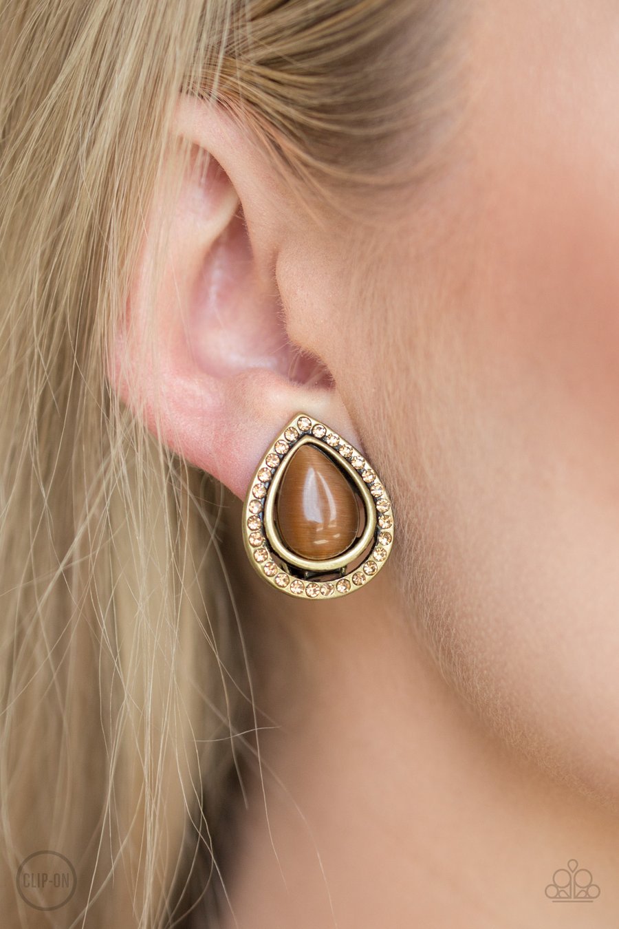 Noteworthy Shimmer - brass - Paparazzi CLIP ON earrings