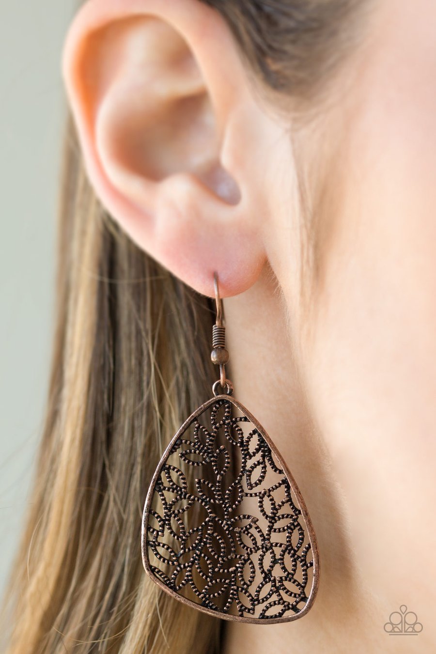 PAPARAZZI TIME TO LEAF - COPPER LEAF EARRINGS Paparazzi