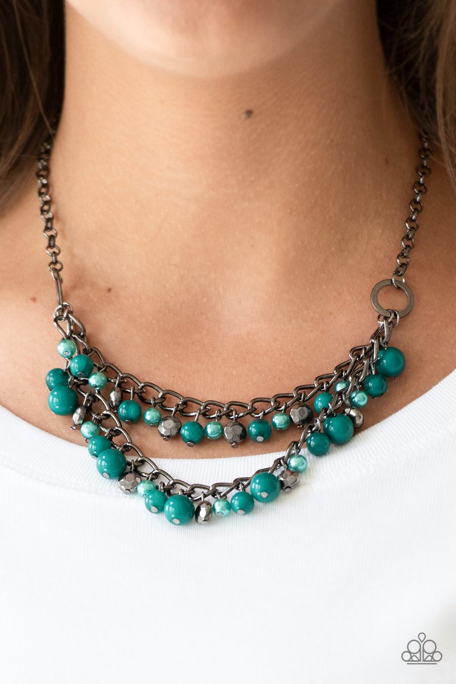 WATCH ME NOW - PAPARAZZI - GREEN BEAD GUNMETAL NECKLACE