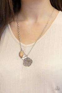 FREE-SPIRITED FORAGER - BROWN STONE SILVER DISC LEAF PENDANT NECKLACE