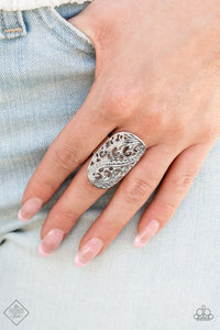 GLIMPSES OF MALIBU - Ring: "Pier Paradise" - FASHION FIX AUGUST 2021-